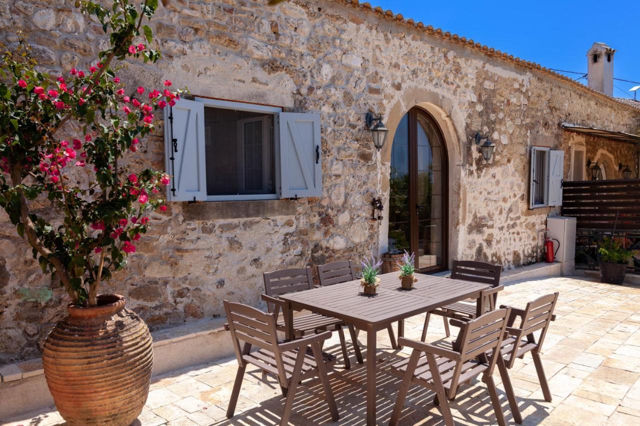Marcora'S Historical Estate Guest House Strongyli  Exterior photo
