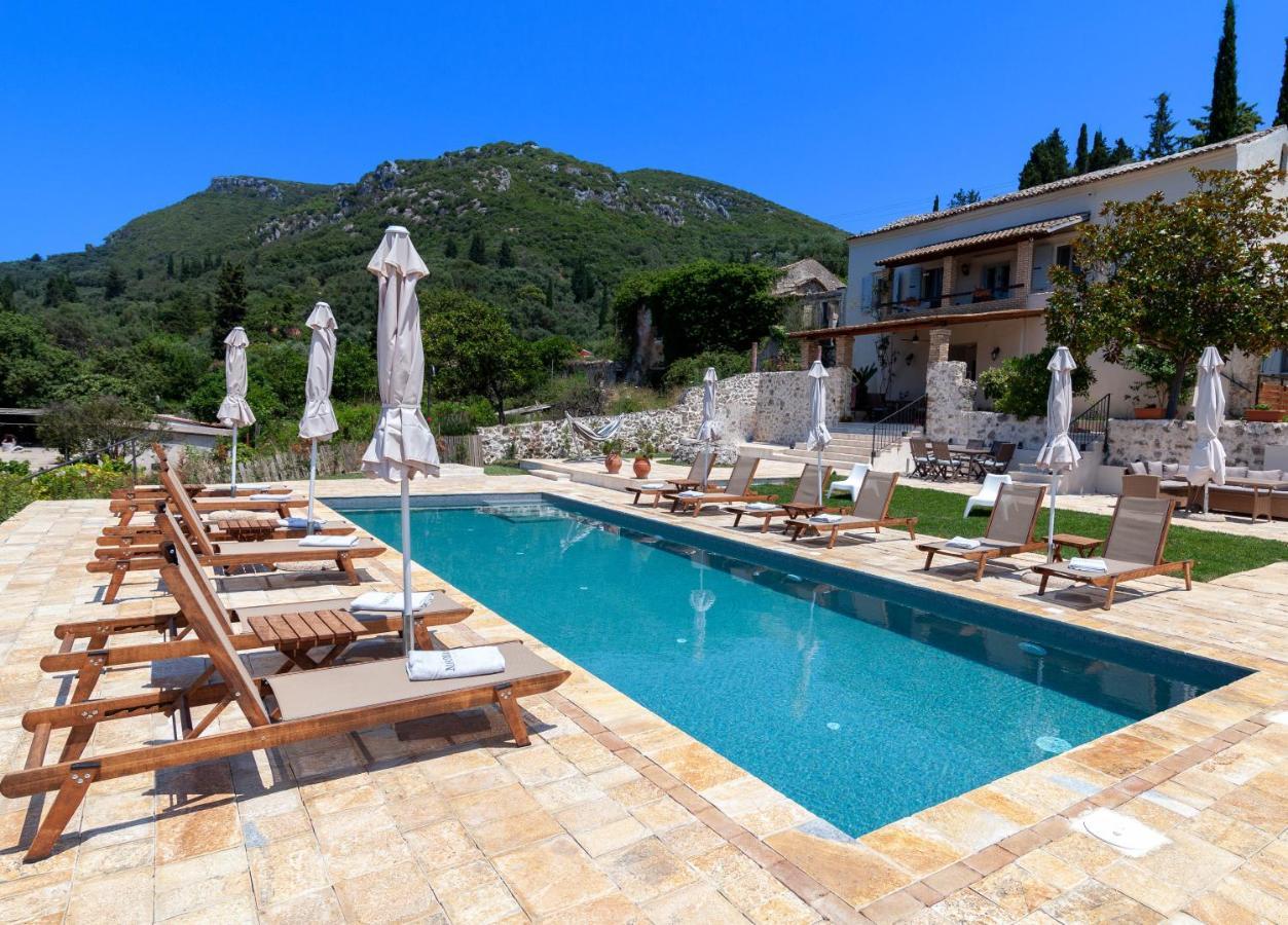 Marcora'S Historical Estate Guest House Strongyli  Exterior photo