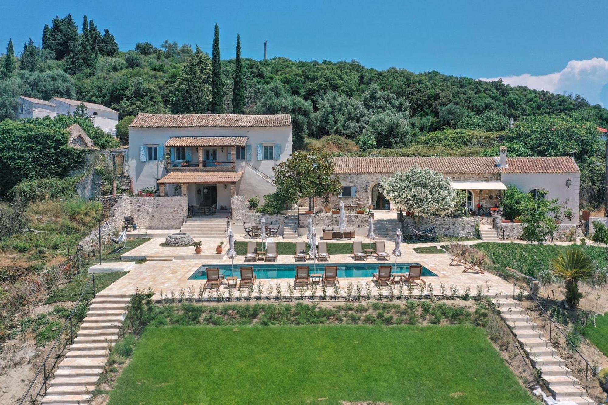 Marcora'S Historical Estate Guest House Strongyli  Exterior photo