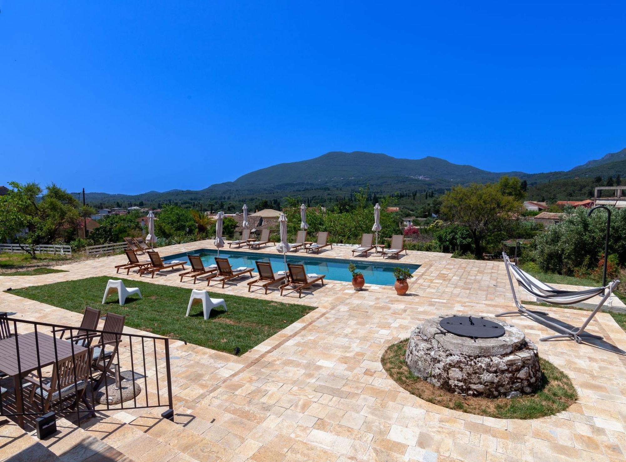 Marcora'S Historical Estate Guest House Strongyli  Exterior photo