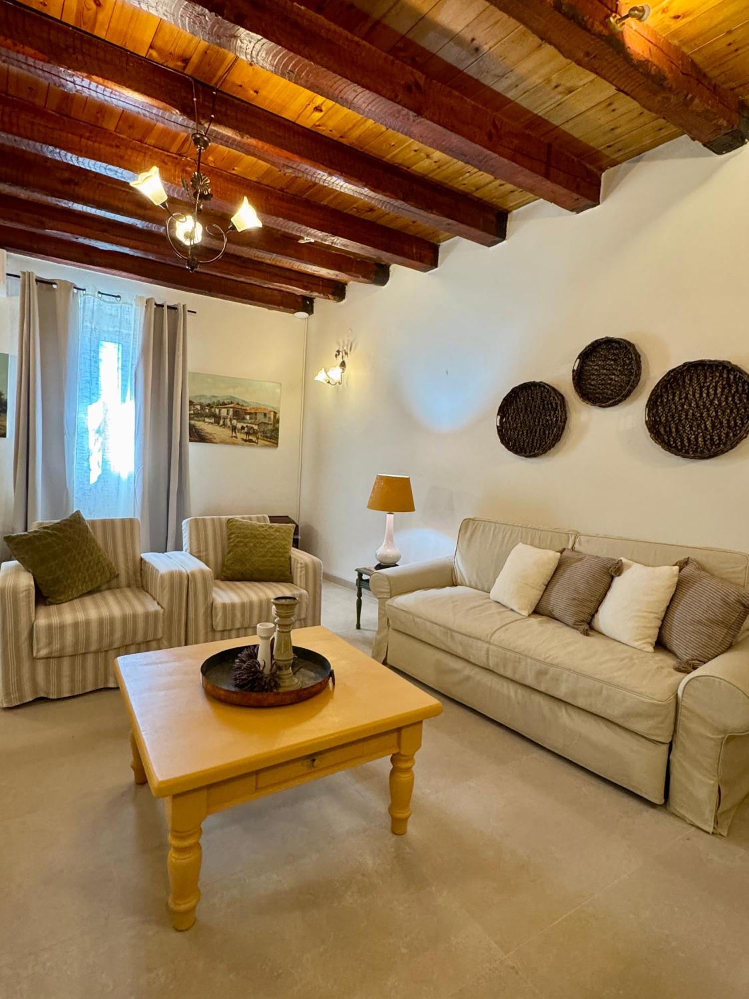 Marcora'S Historical Estate Guest House Strongyli  Exterior photo