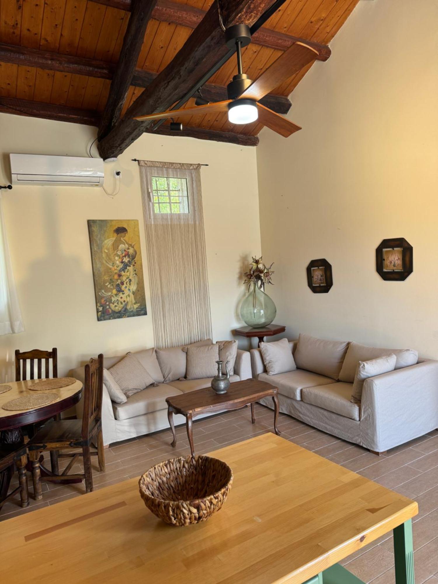 Marcora'S Historical Estate Guest House Strongyli  Exterior photo